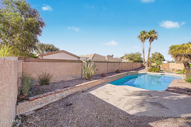 562 E HACKAMORE Street, Mesa, AZ 85203