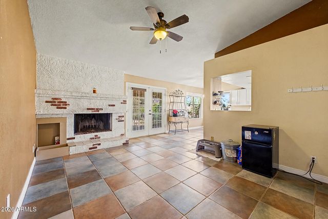 562 E HACKAMORE Street, Mesa, AZ 85203