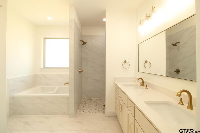 1070 Stagecoach Bend, Bullard, TX 75757