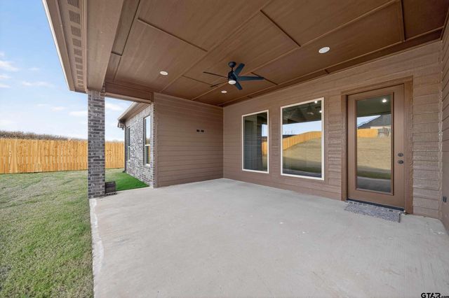 1070 Stagecoach Bend, Bullard, TX 75757