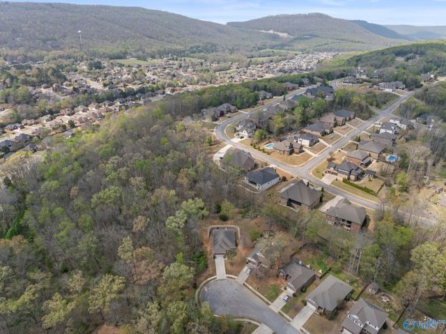 6801 Breyerton Way SE, Owens Cross Roads, AL 35763