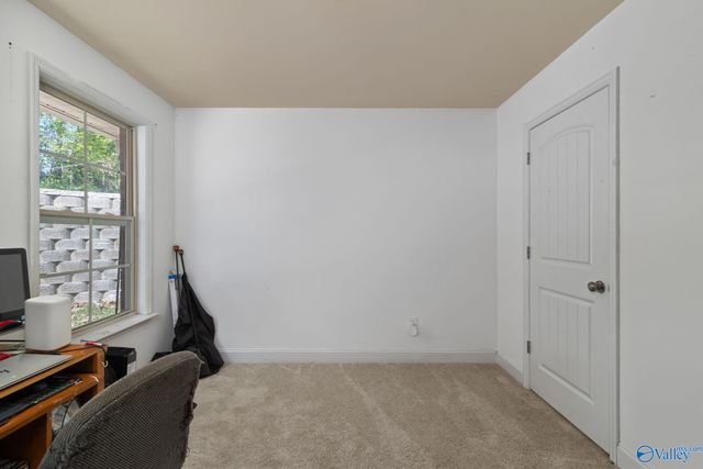 6801 Breyerton Way SE, Owens Cross Roads, AL 35763