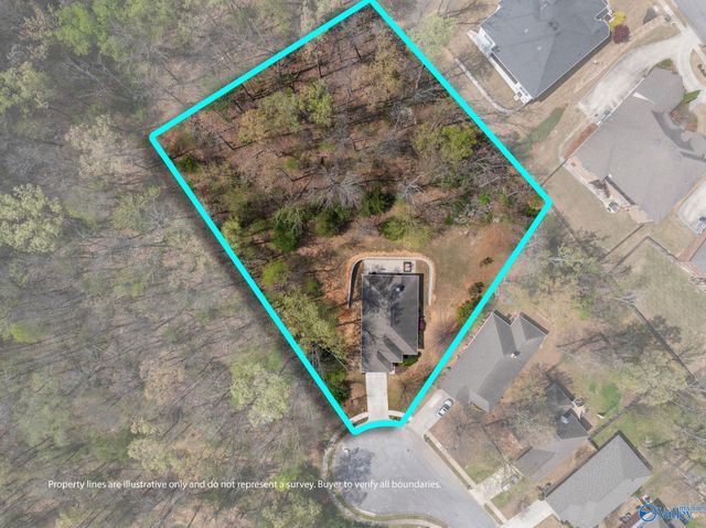 6801 Breyerton Way SE, Owens Cross Roads, AL 35763