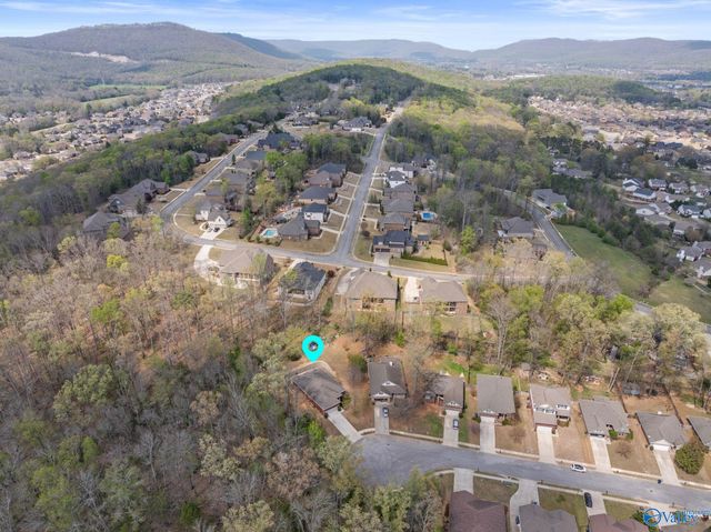 6801 Breyerton Way SE, Owens Cross Roads, AL 35763