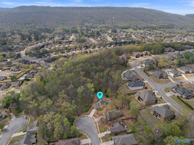 6801 Breyerton Way SE, Owens Cross Roads, AL 35763