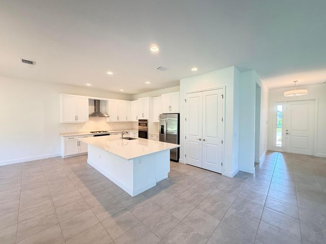 20806 Thistle Leaf Lane, Estero, FL 33928