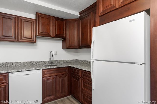 8900 E Jefferson Avenue 625, Detroit, MI 48214