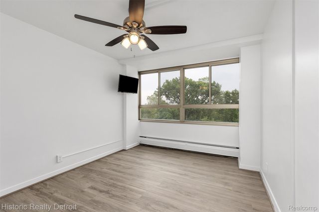 8900 E Jefferson Avenue 625, Detroit, MI 48214