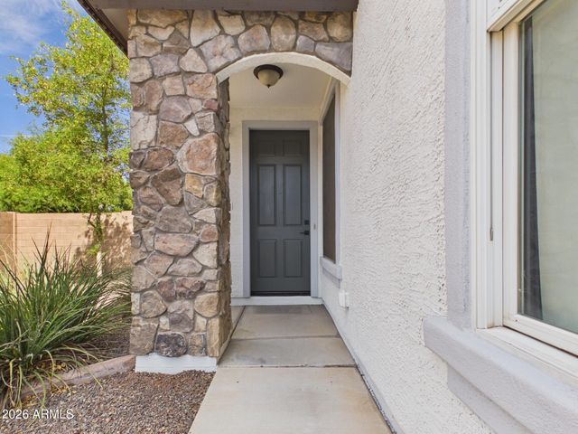 18298 W SMOKEY Drive, Surprise, AZ 85388