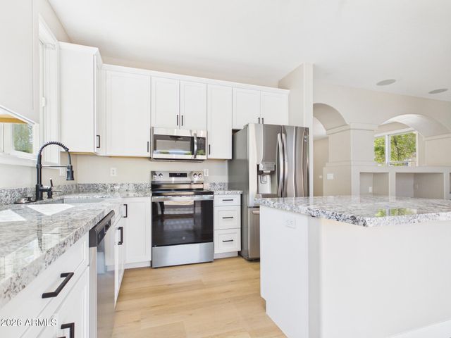 18298 W SMOKEY Drive, Surprise, AZ 85388