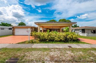 292 W 39th Pl, Hialeah, FL 33012
