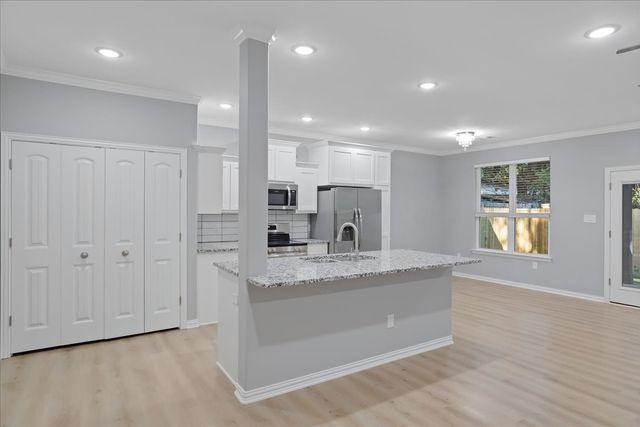 215 E Nelson Street, Denison, TX 75021