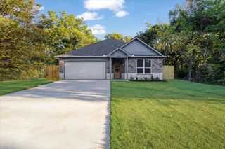 215 E Nelson Street, Denison, TX 75021