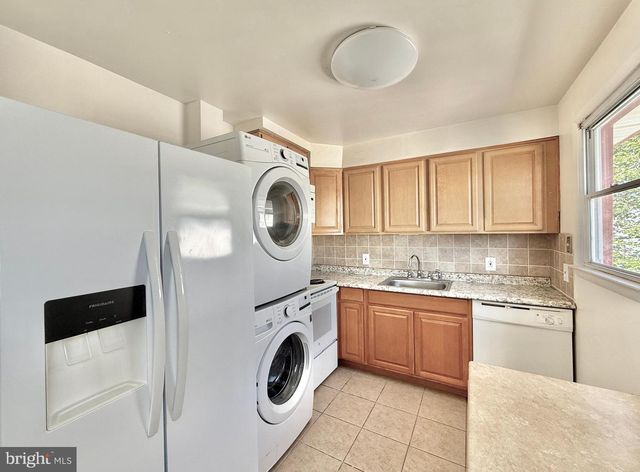 1621 EMERSON AVE, Atlantic City, NJ 08401