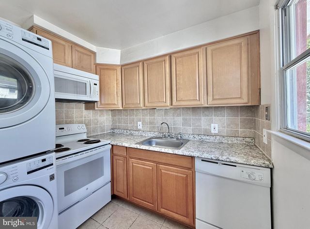 1621 EMERSON AVE, Atlantic City, NJ 08401