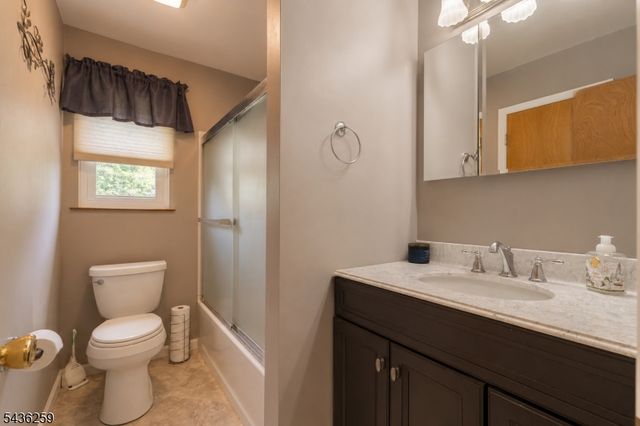 55 Marcia Rd, Ringwood Boro, NJ 07456