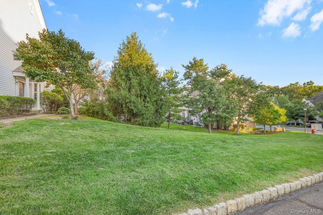 92 Barr Lane, Monroe, NY 10950