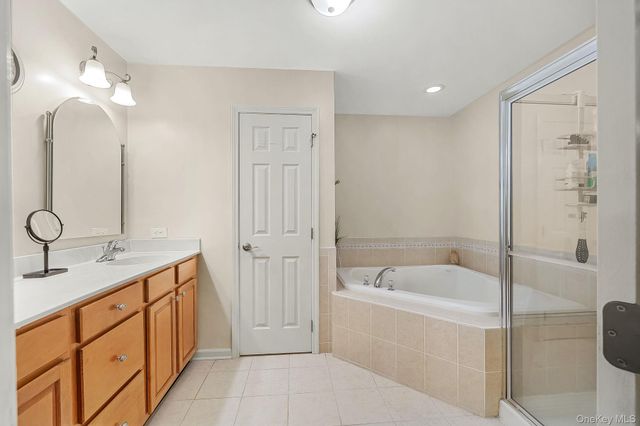 92 Barr Lane, Monroe, NY 10950