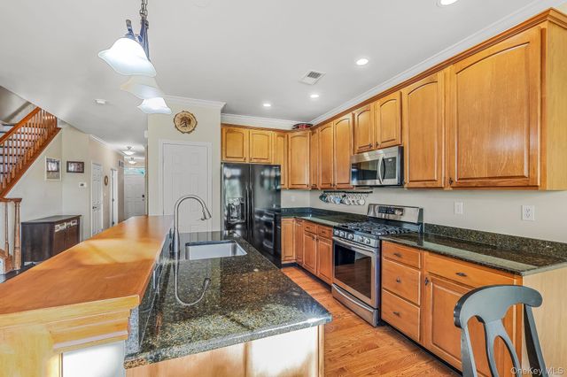 92 Barr Lane, Monroe, NY 10950