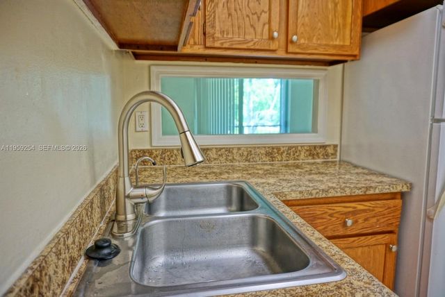 3740 Inverrary Dr 2N, Lauderhill, FL 33319