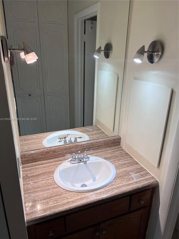 3740 Inverrary Dr 2N, Lauderhill, FL 33319