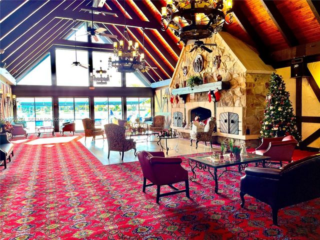 3740 Inverrary Dr 2N, Lauderhill, FL 33319