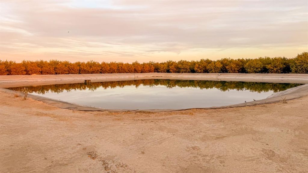 Image 18 of property listing at 1 Avenue 120, Tipton, CA 93272