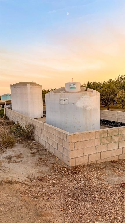 Image 24 of property listing at 1 Avenue 120, Tipton, CA 93272