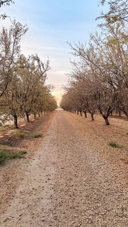 Image 36 of property listing at 1 Avenue 120, Tipton, CA 93272
