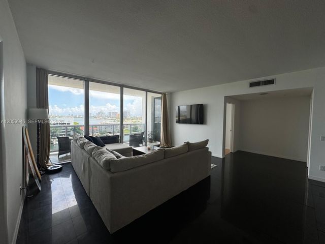 7929 W Dr 802 802, North Bay Village, FL 33141