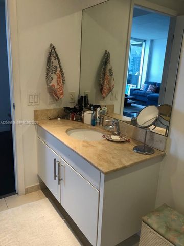 7929 W Dr 802 802, North Bay Village, FL 33141