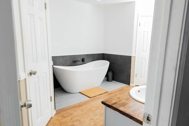 4712 Lemmon Court, The Colony, TX 75056