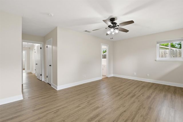 120 Caldwell Street, Baytown, TX 77520