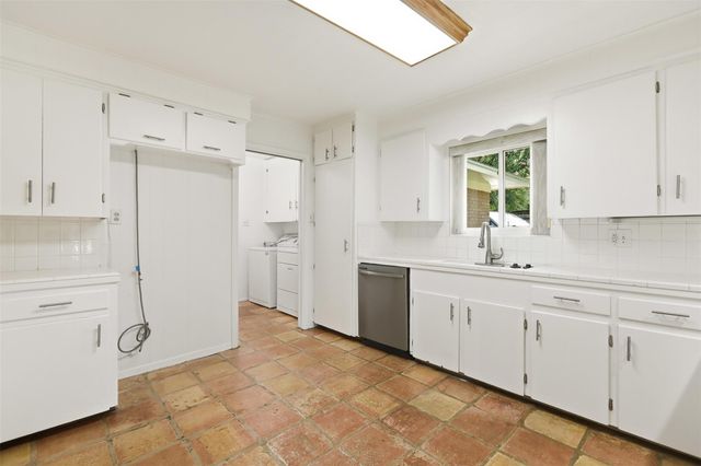 120 Caldwell Street, Baytown, TX 77520