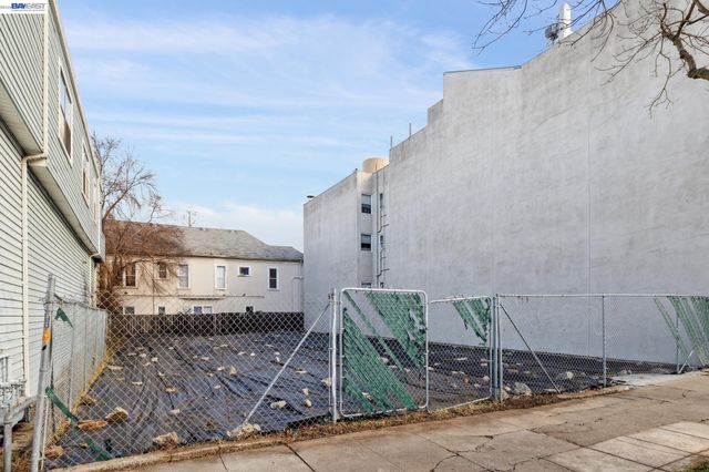 1217 Lincoln Avenue, Alameda, CA 94501