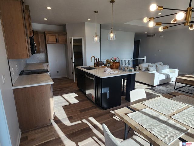 1001 W El Alameda Street, Lincoln, NE 68523