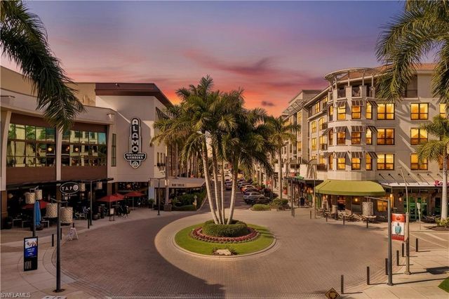 9115 Strada PL 5505, Naples, FL 34108