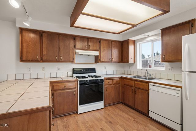 73 Eagle View Drive, Eagle Point, OR 97524