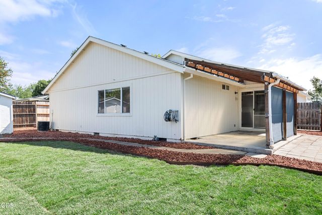 73 Eagle View Drive, Eagle Point, OR 97524