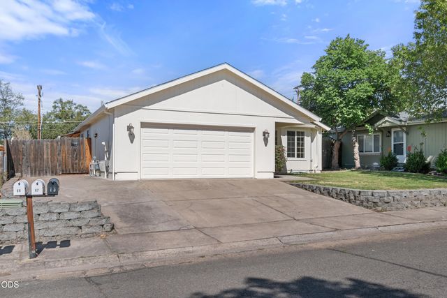 73 Eagle View Drive, Eagle Point, OR 97524