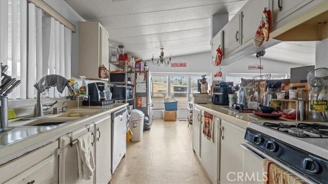 13381 Magnolia Avenue 60, Corona, CA 92879