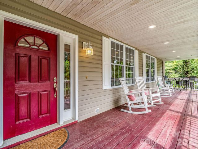 136 Limousine Lane, Pisgah Forest, NC 28768
