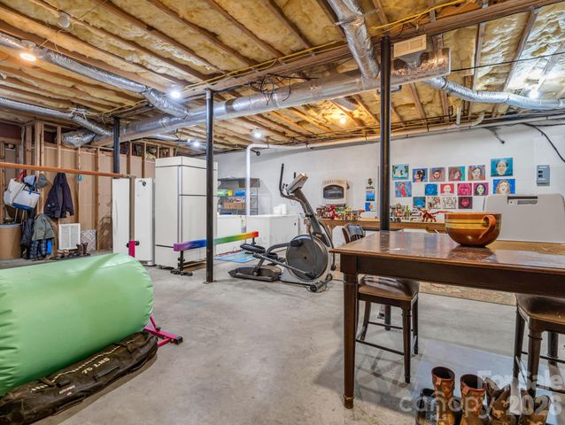 136 Limousine Lane, Pisgah Forest, NC 28768