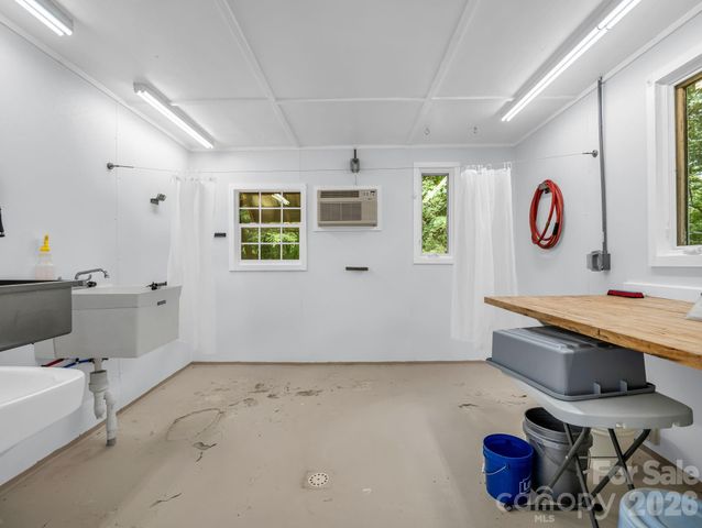 136 Limousine Lane, Pisgah Forest, NC 28768