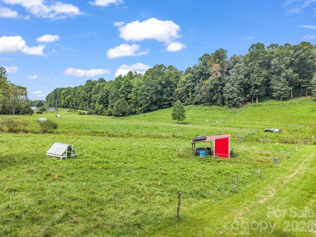 136 Limousine Lane, Pisgah Forest, NC 28768