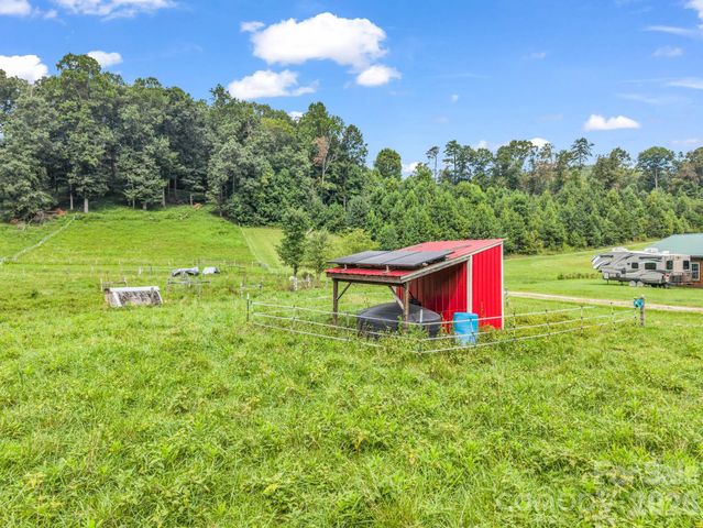 136 Limousine Lane, Pisgah Forest, NC 28768
