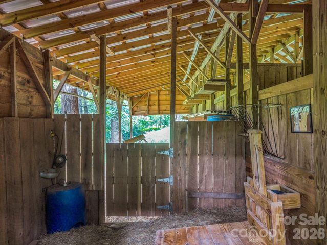 136 Limousine Lane, Pisgah Forest, NC 28768