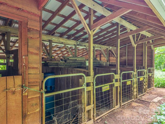 136 Limousine Lane, Pisgah Forest, NC 28768