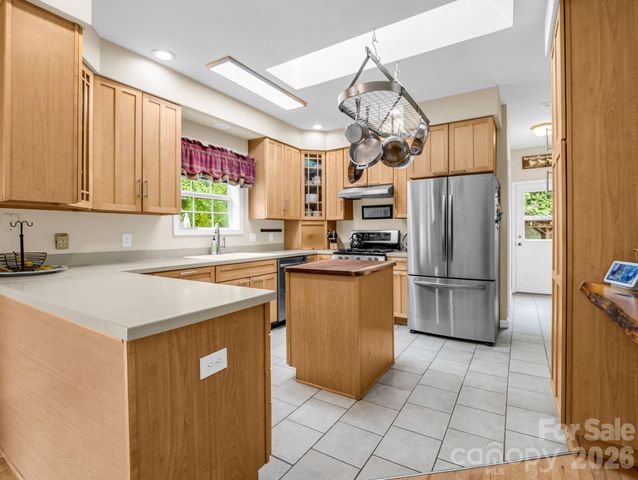 136 Limousine Lane, Pisgah Forest, NC 28768