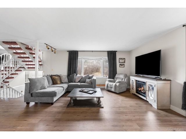 688 Coronado Dr, Sedalia, CO 80135